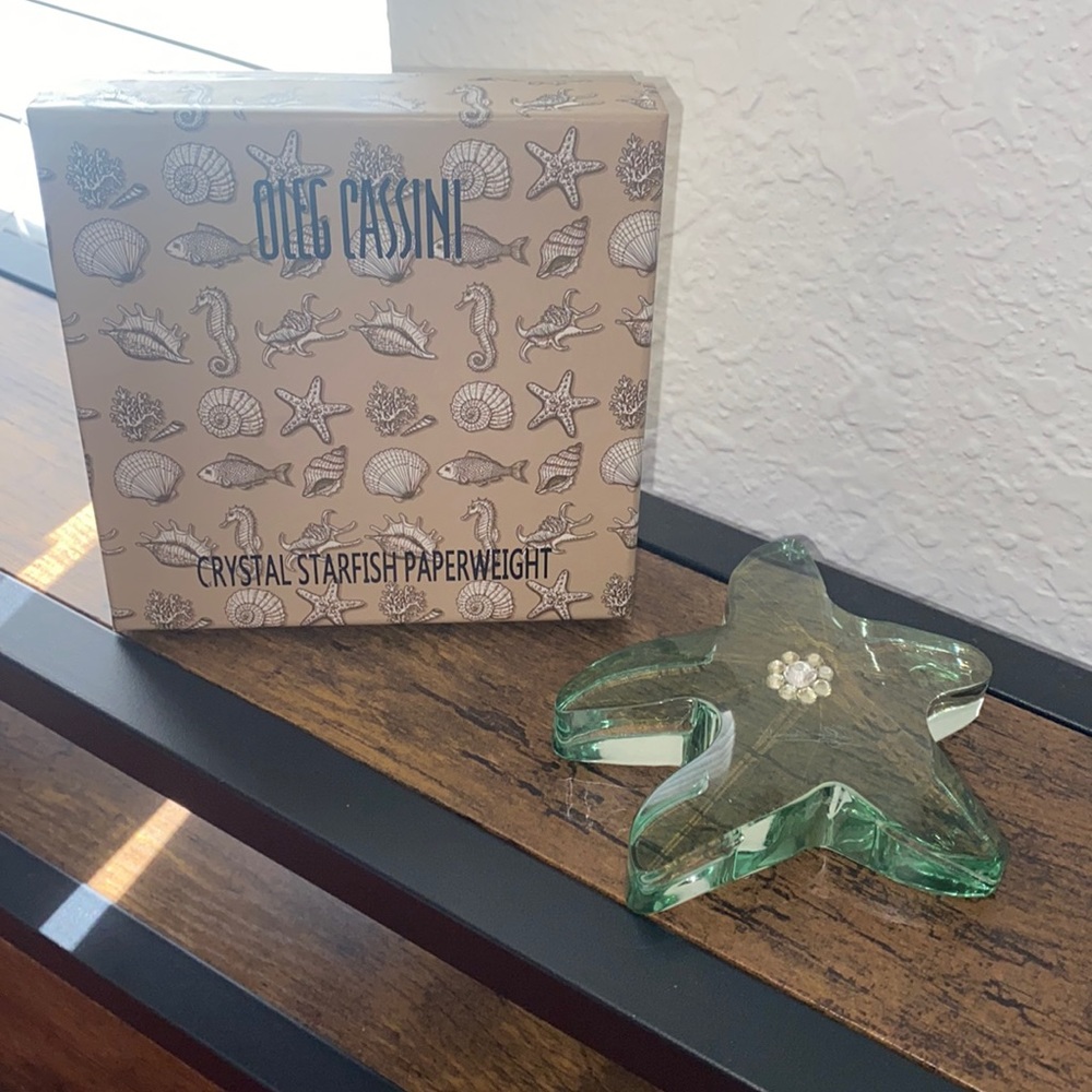 Oleg Cassini Crystal Starfish Paperweight